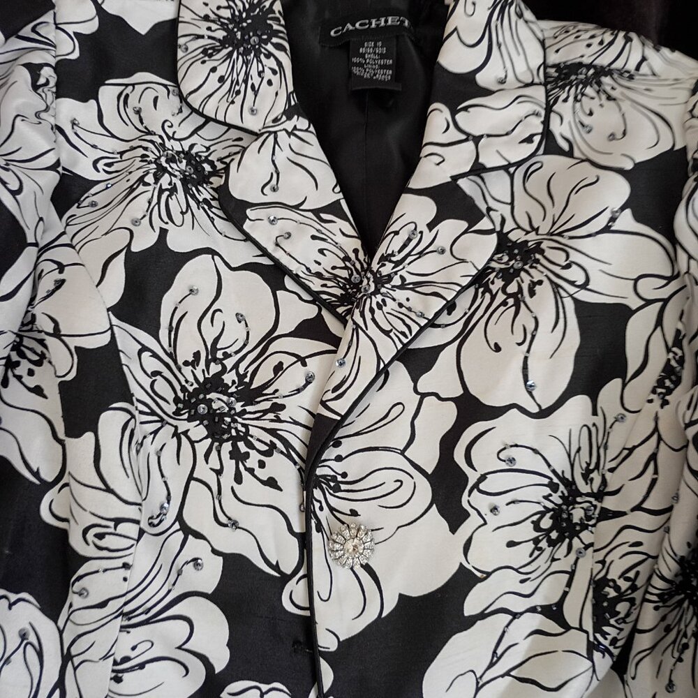 Women's Jacket - Picture 4 of 4